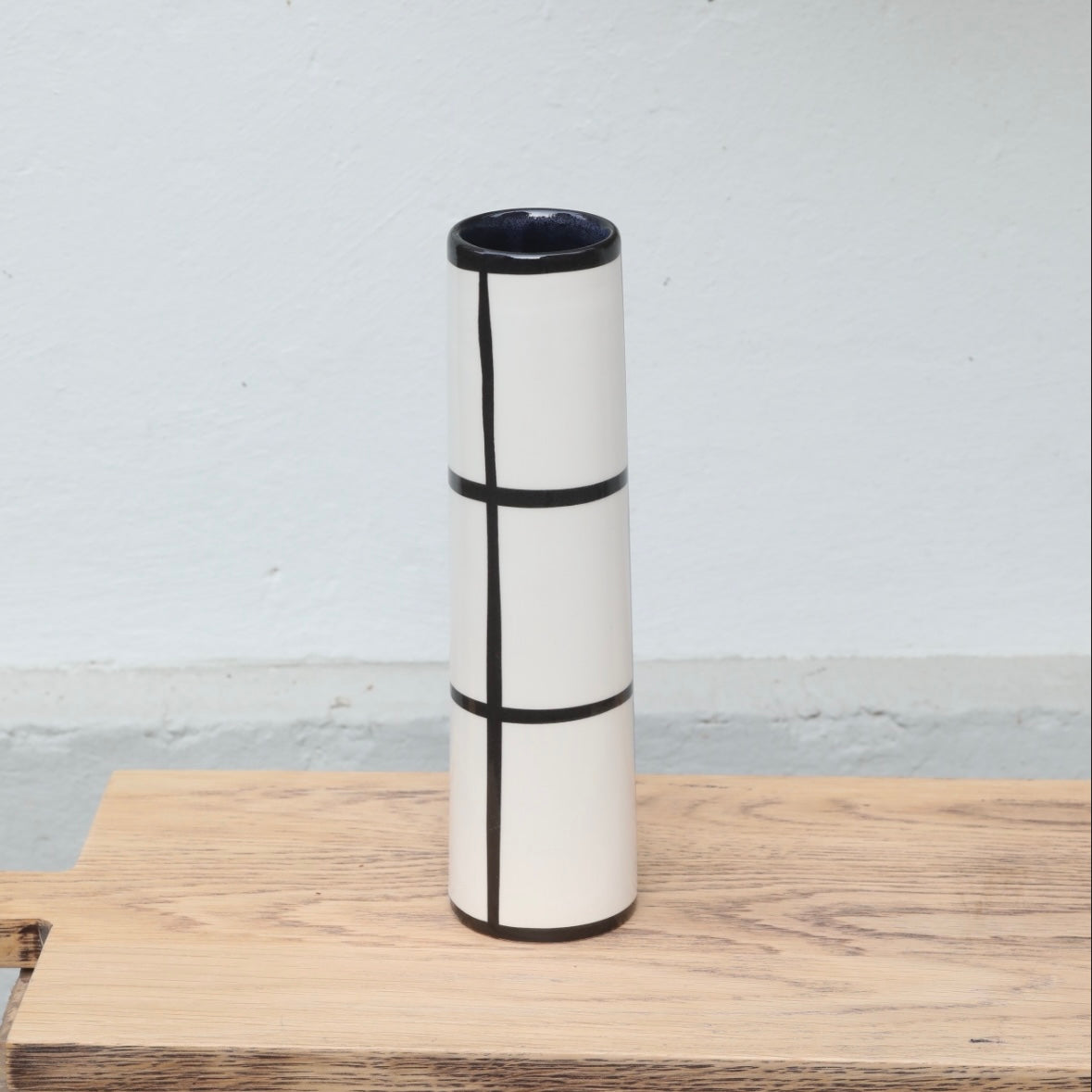 Chimney Small" Vase Striped Black