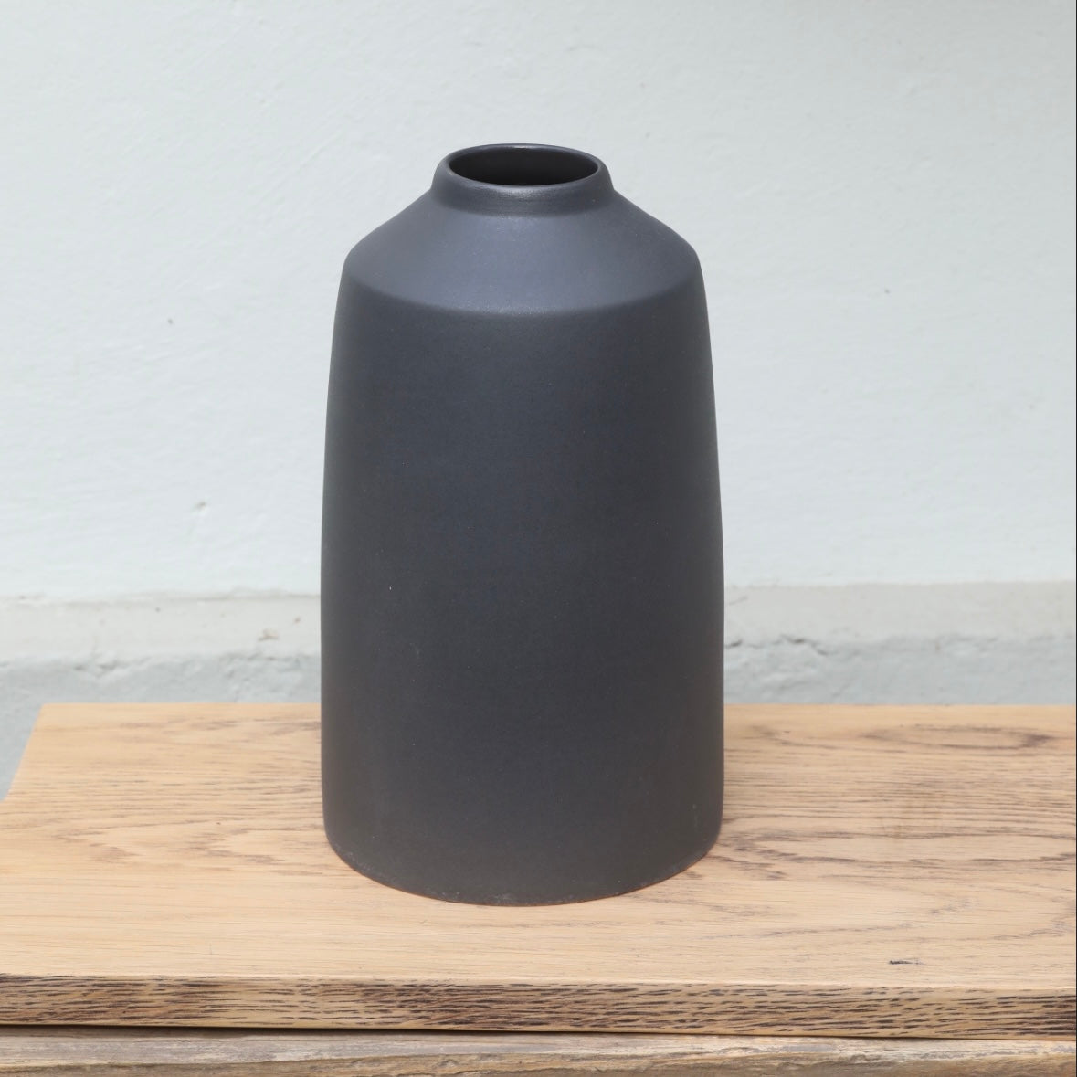 Vase "Bottle" Matte Black