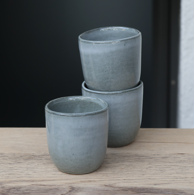 Espresso Becher Keramik Steinzeug ohne Henkel rustikal modern grau grün 