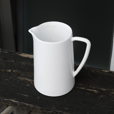 Grosser Teekrug Wasserkrug weiss Keramik