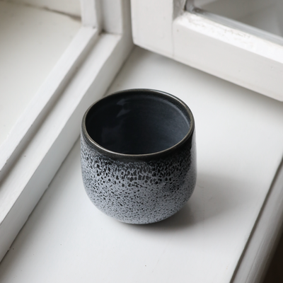Kaffeebecher handgemacht Keramik Steinzeug tulpenförmig
