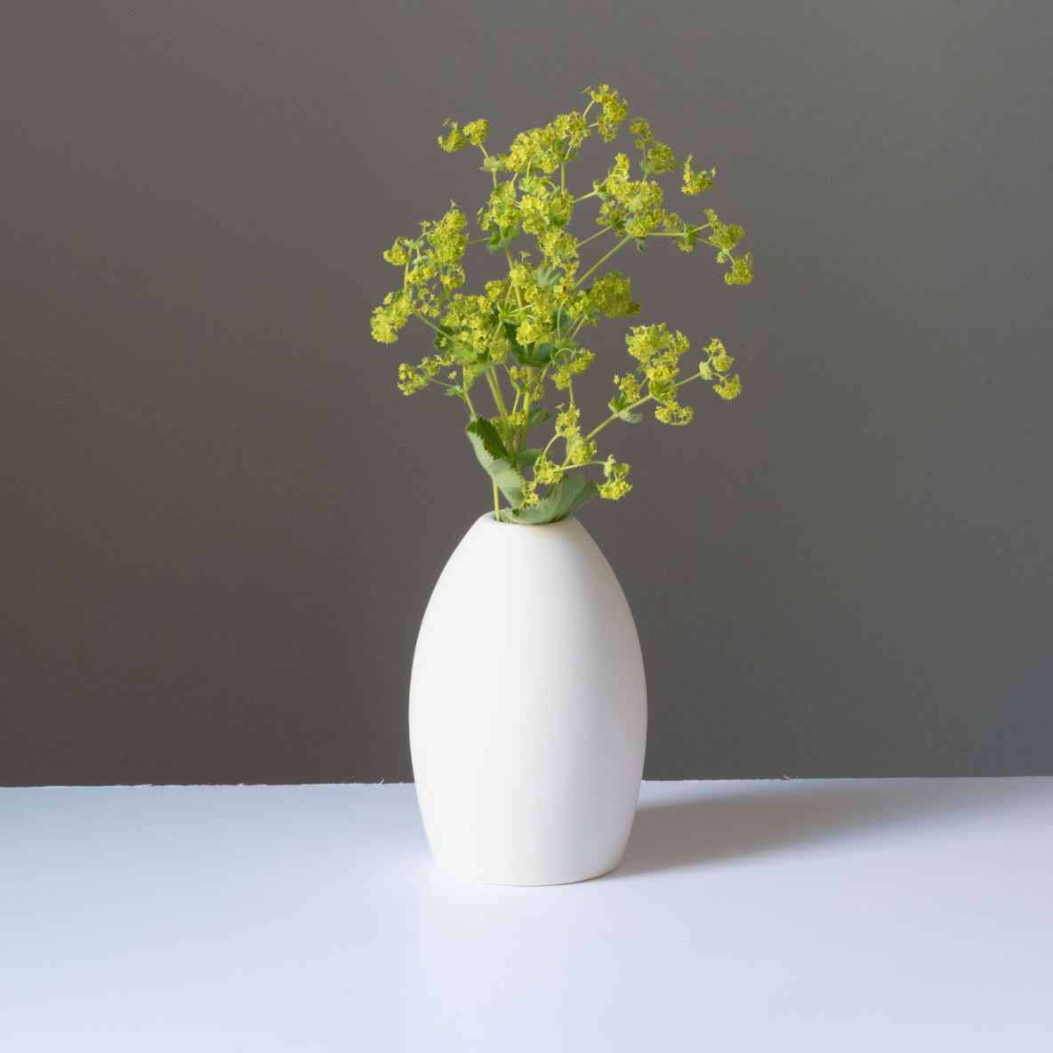 Egg" vase Beige