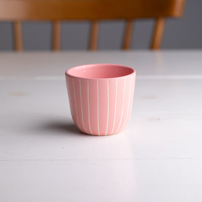 Cappuccino Becher Striped Rosa