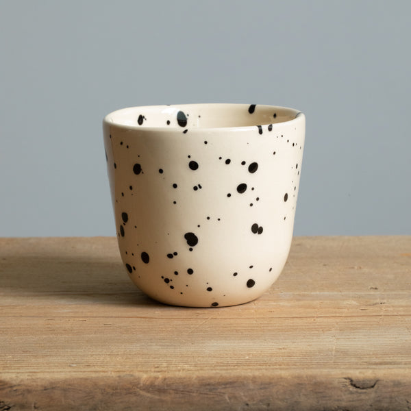 Coffee mug 200ml in beige with black dots