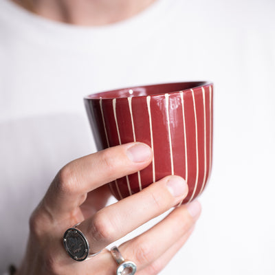 Cappuccino Becher Striped Dark Cherry