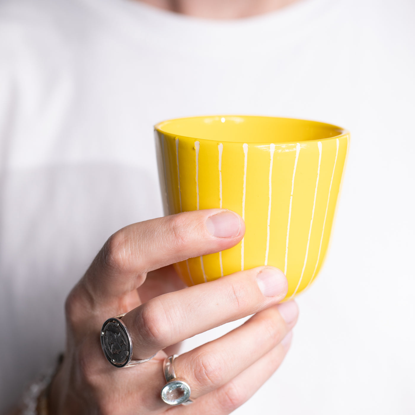 Cappuccino Becher Striped Yellow