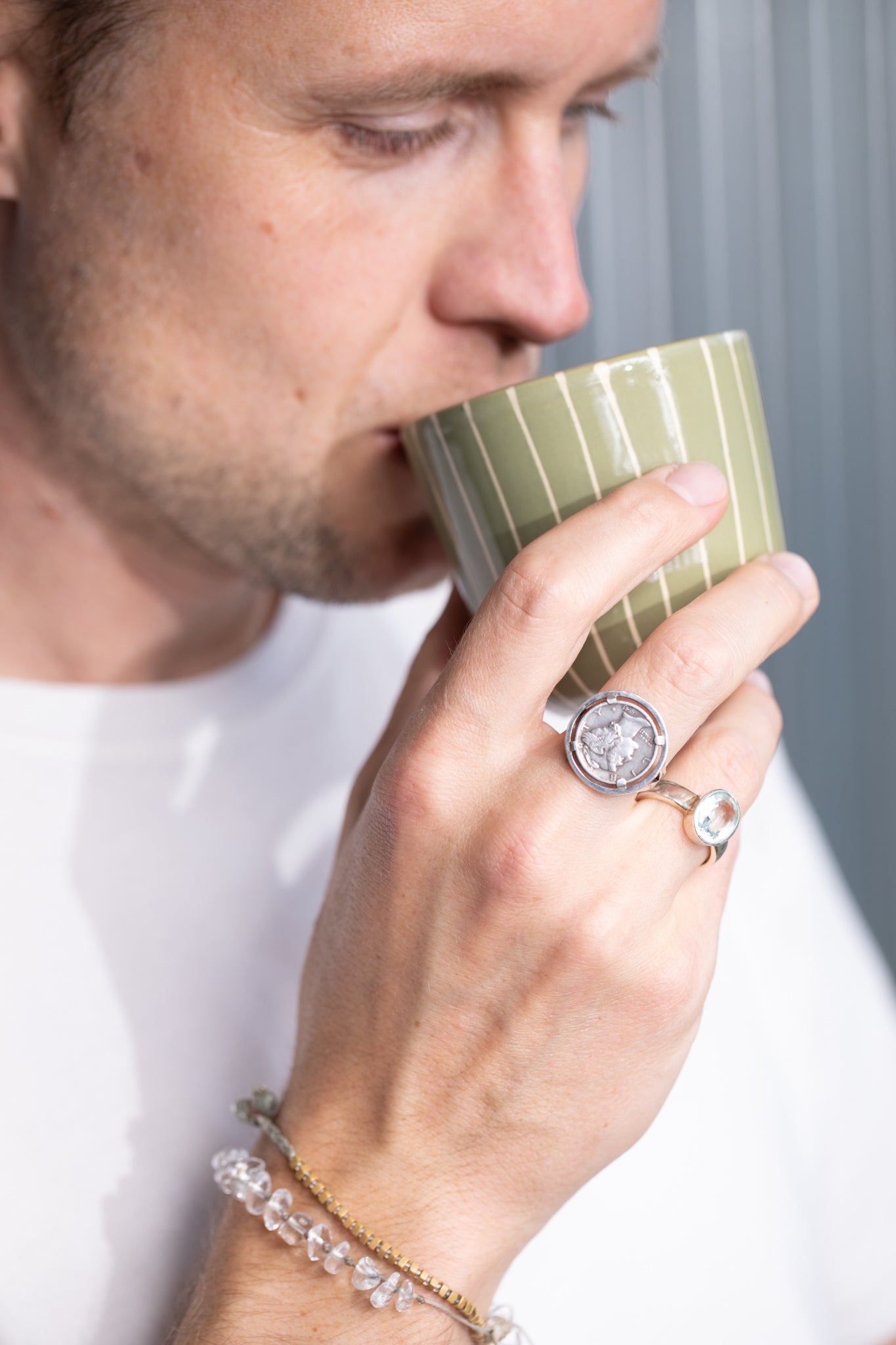 Cappuccino Becher Striped Olive