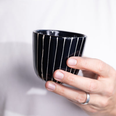 Cappuccino Becher Striped Black