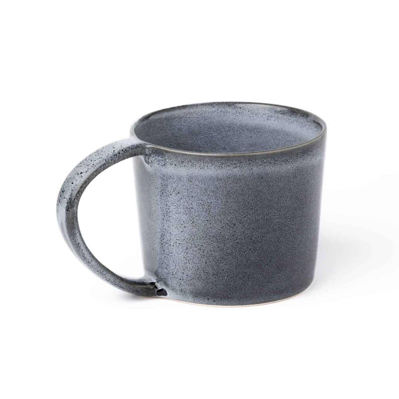 Grosse Teetasse mit Henkel in modernem Stil mit blau melierter reaktive Glasur