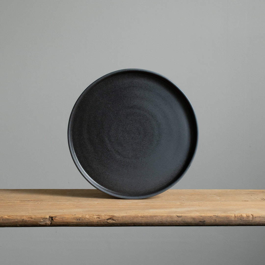 Grosser Teller (gerader Rand) Matte Black