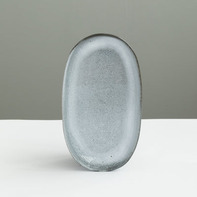 22cm langer ovaler Teller aufgestellt perfekt als Untertasse oder Vorspeisenteller in reaktiver blau melierter Glasur