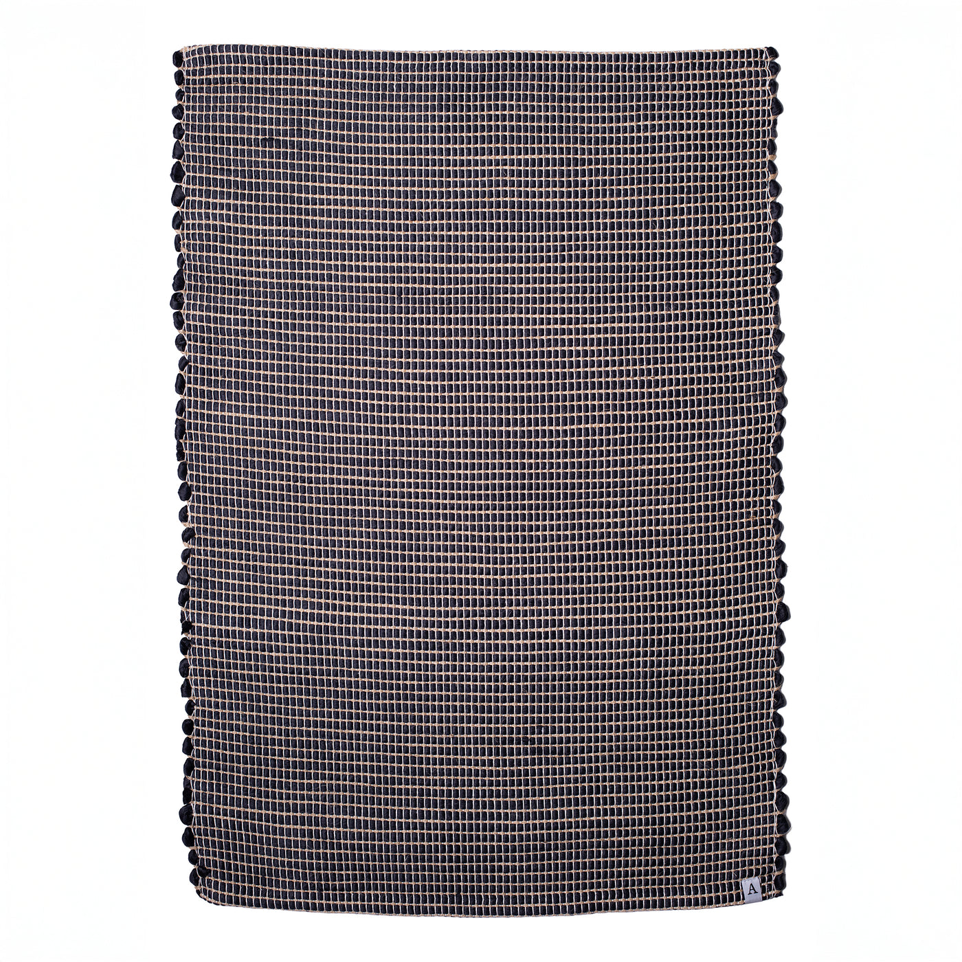 Petit tapis noir à rayures de jute en laine tissée à la main au Portugal, avec des motifs blancs.