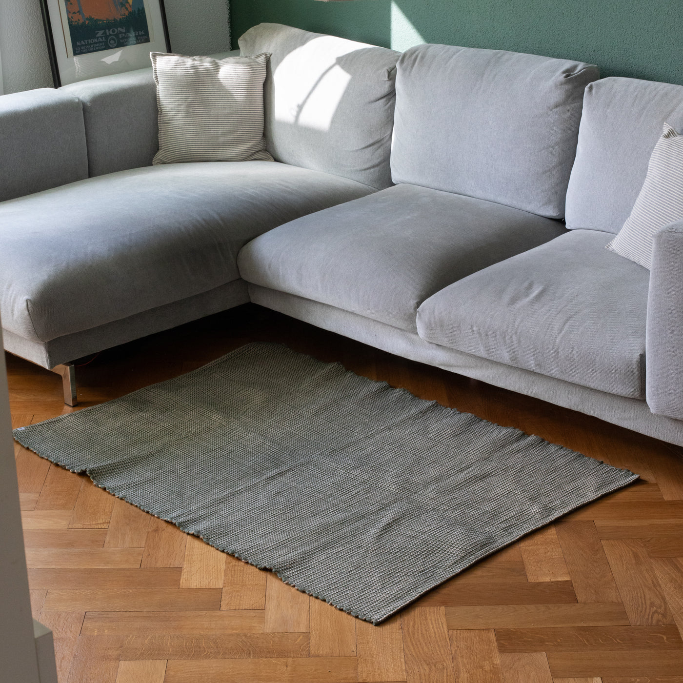 Yan – Farbiger Jute Teppich in Schwarz (100x160cm)